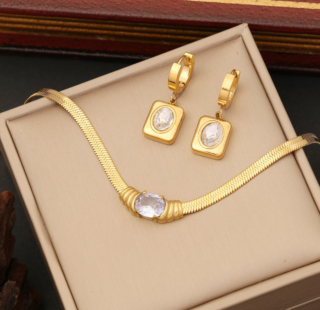 Statement Stainless Steel Chain Necklace – Bold Fashion Jewelry for Men & Women